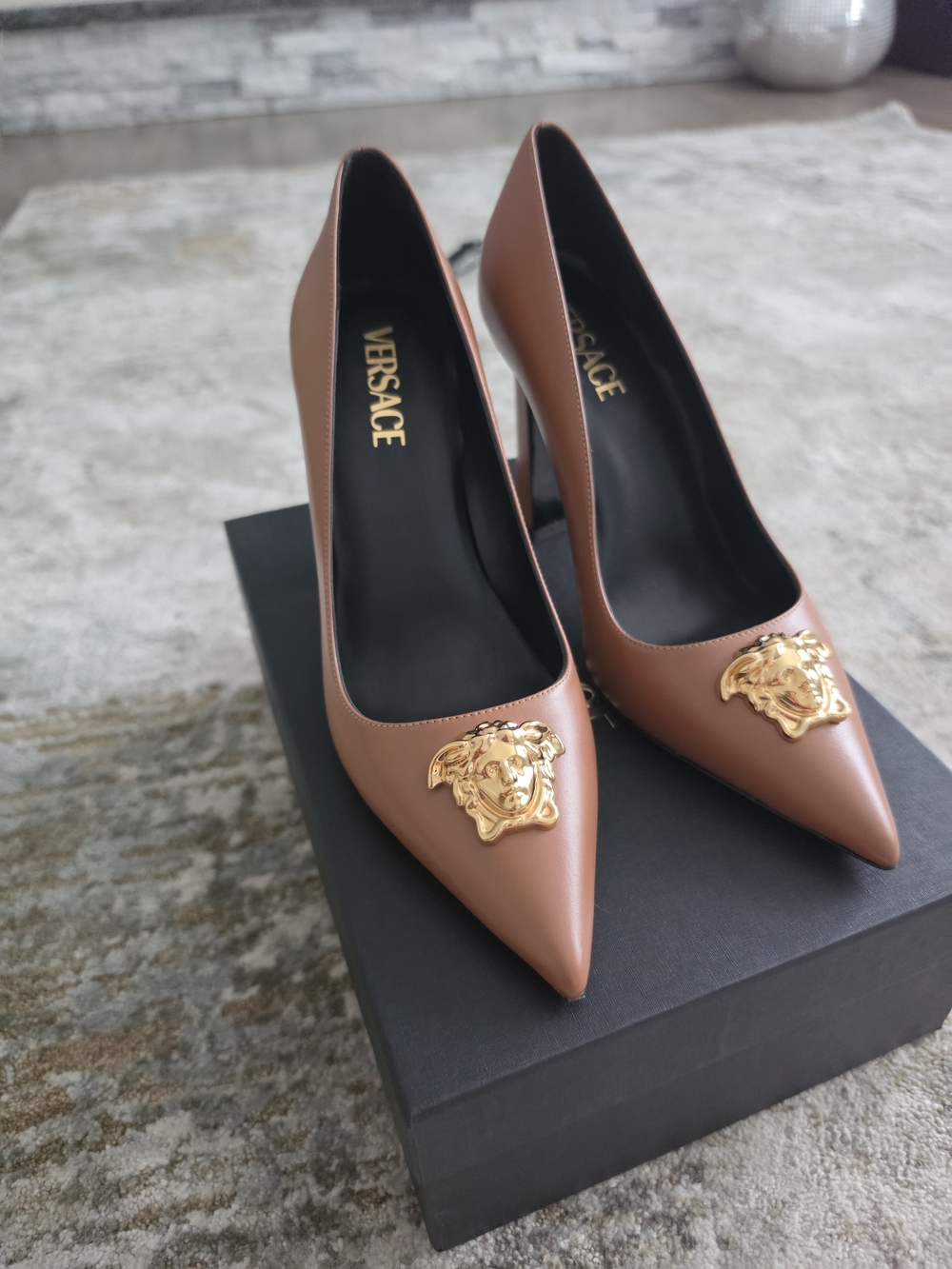 Versace Women's Brown Leather Pointed-Toe Pumps with Gold Medusa - Picture 2 of 4